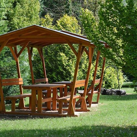Helikon 32 Apartman Кестели Екстериор снимка