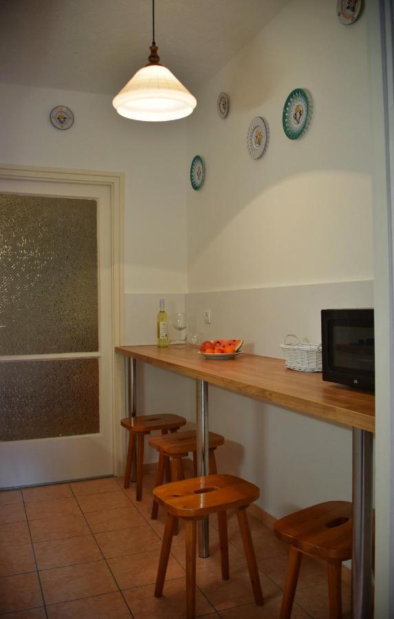 Helikon 32 Apartman Кестели Екстериор снимка